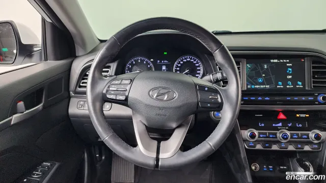 Hyundai Elantra (Avante)