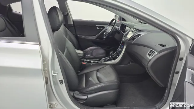 Hyundai Elantra (Avante)