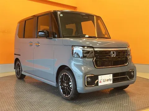 Honda N-BOX Custom