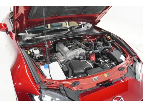 Mazda MX-5 (Roadster)