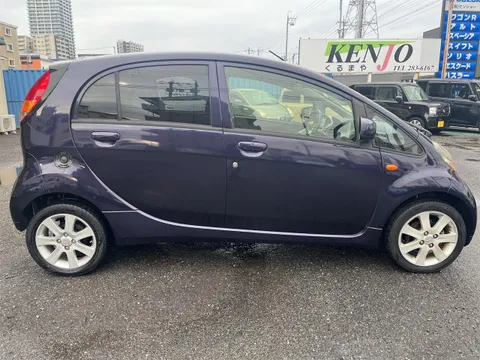 Mitsubishi I
