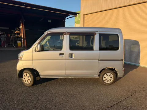 Toyota Pixis Van