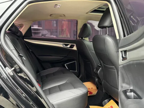 Geely Emgrand GL