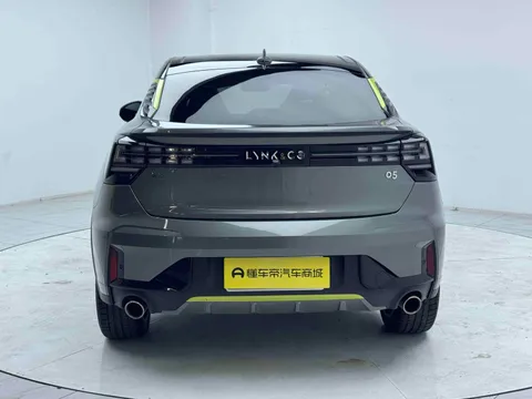 Lynk & Co 05