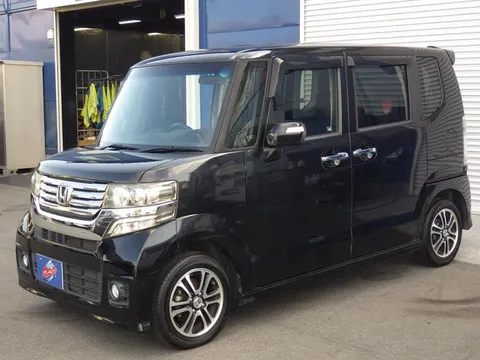 Honda N-BOX Custom