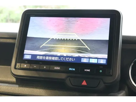 Honda N-BOX Custom