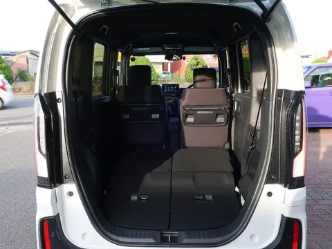 Honda N-BOX Custom