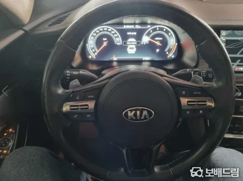Kia Cadenza (K7)