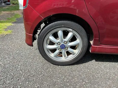 Daihatsu Mira Gino