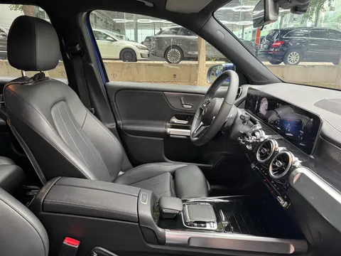 Mercedes-Benz Mercedes-Benz GLB
