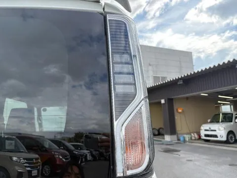 Suzuki Spacia Custom