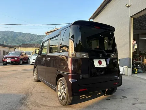 Suzuki Spacia Custom