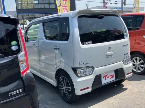 Suzuki Wagon R Stingray