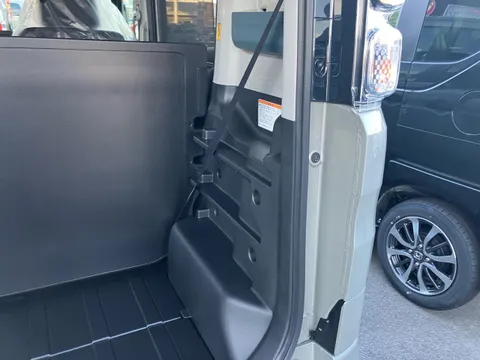 Suzuki Spacia Base