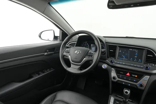 Hyundai Elantra (Avante)