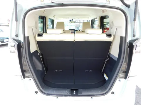 Honda N-BOX Slash