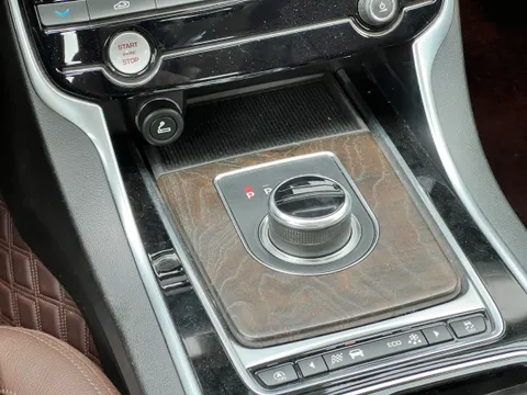 Jaguar XFL