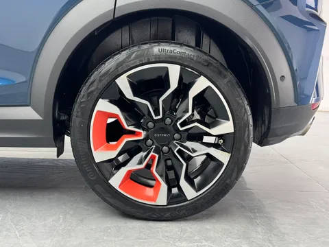 Lynk & Co 06