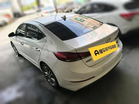 Hyundai Elantra (Avante)