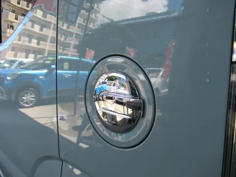 Honda N-BOX Slash