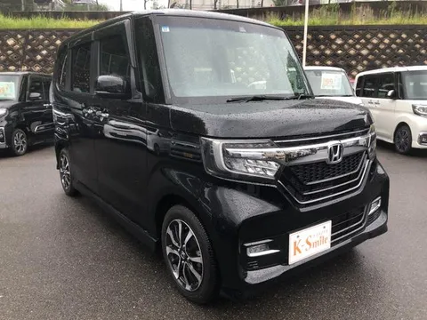 Honda N-BOX Custom
