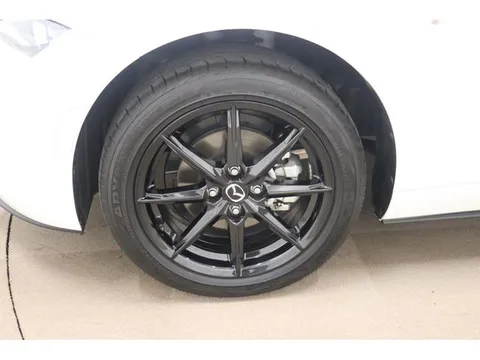 Mazda MX-5 (Roadster)