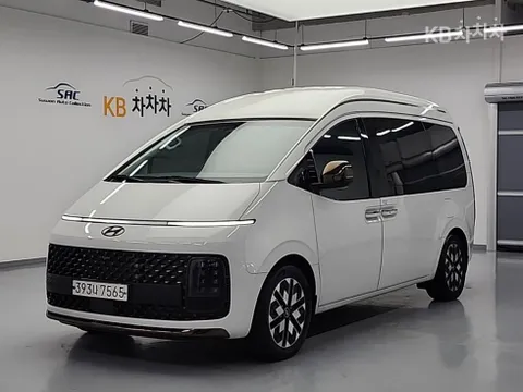 Hyundai Staria