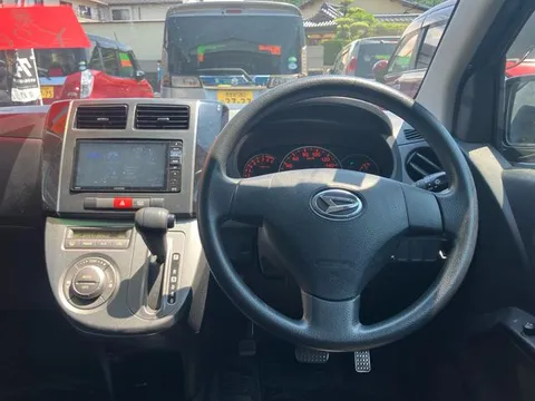 Daihatsu Mira Custom