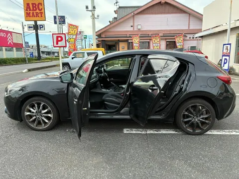 Mazda Axela Sport