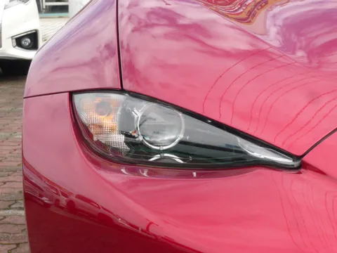 Mazda MX-5 (Roadster)
