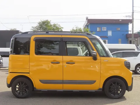 Suzuki Spacia Gear