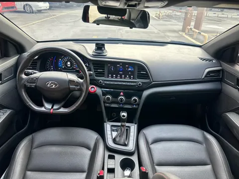 Hyundai Elantra (Avante)