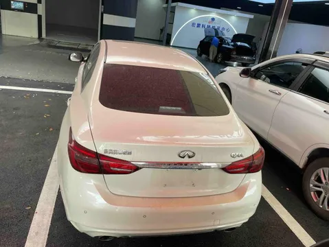 Infiniti Q50L