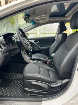 Hyundai Elantra (Avante)