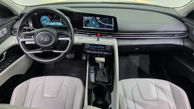 Hyundai Elantra (Avante)