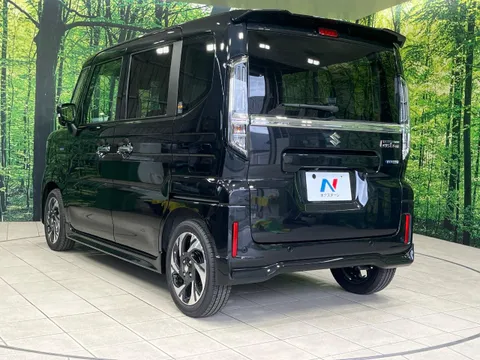 Suzuki Spacia Custom