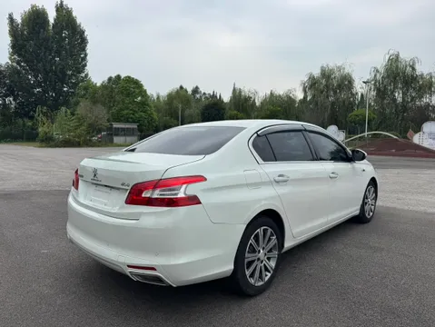 Peugeot 408