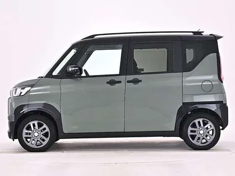 Mitsubishi Delica Mini