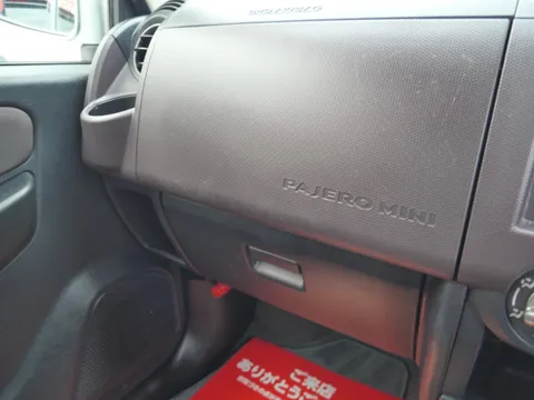 Mitsubishi Pajero Mini