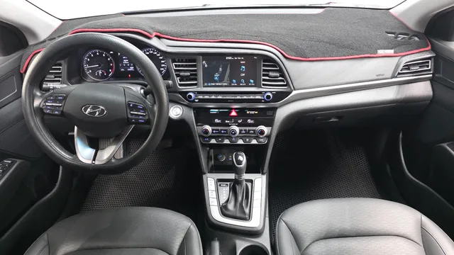 Hyundai Elantra (Avante)