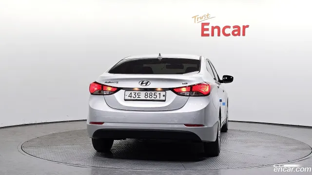 Hyundai Elantra (Avante)