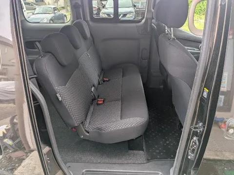 Nissan Vanette
