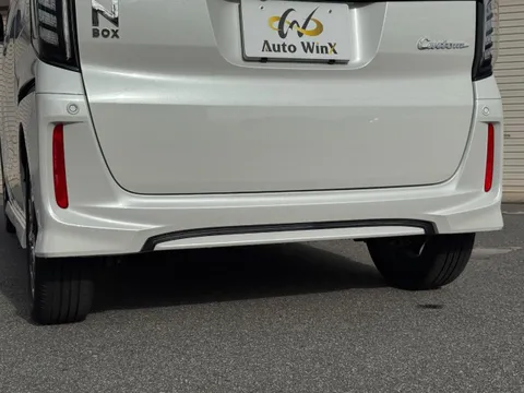 Honda N-BOX Custom