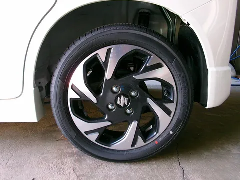 Suzuki Spacia