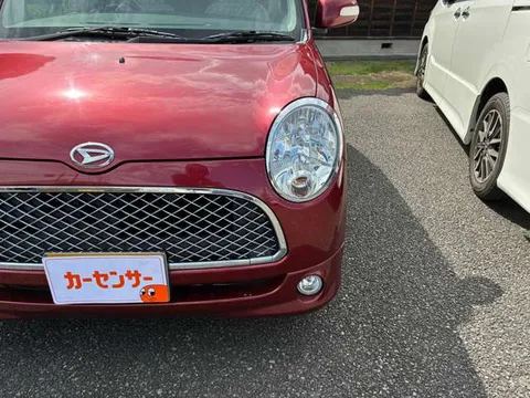 Daihatsu Mira Gino