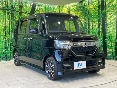 Honda N-BOX Custom