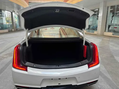 Cadillac XTS
