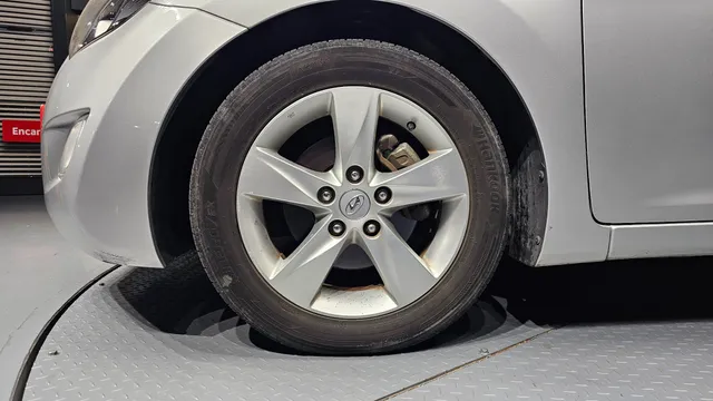 Hyundai Elantra (Avante)