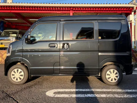 Mitsubishi Minicab Van