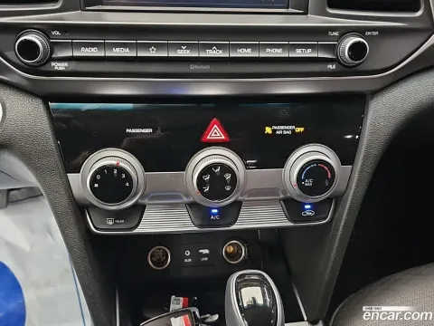 Hyundai Elantra (Avante)